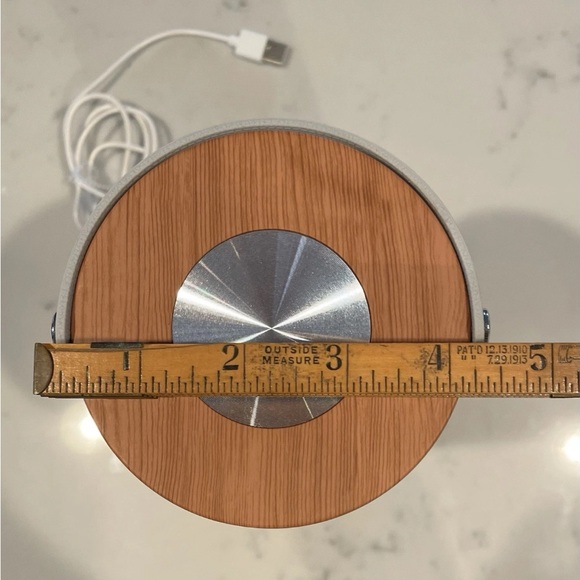 TaoTronics TT-DL23 Rechargeable LED Table Lamp Pre-Owned - Picture 4 of 7